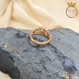 انگشتر طلاروس طرح الماس1